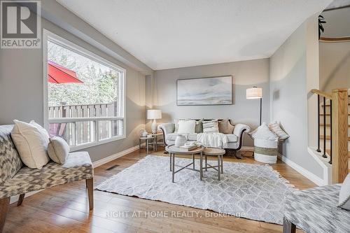 1513 Woodruff Crescent, Pickering (Amberlea), ON - Indoor Photo Showing Living Room