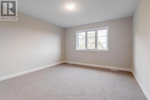 15 Kenneth Campbell Court, Aurora, ON - Indoor Photo Showing Other Room