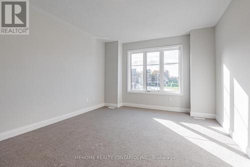 15 Kenneth Campbell Court, Aurora, ON - Indoor Photo Showing Other Room