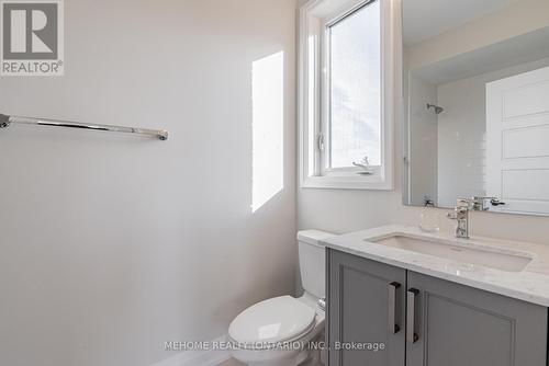 15 Kenneth Campbell Court, Aurora, ON - Indoor Photo Showing Bathroom