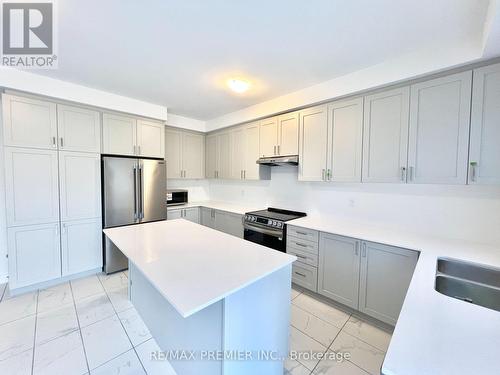 32 Amber Drive, Wasaga Beach, ON - Indoor Photo Showing Kitchen With Stainless Steel Kitchen With Double Sink