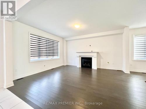 32 Amber Drive, Wasaga Beach, ON - Indoor Photo Showing Living Room With Fireplace