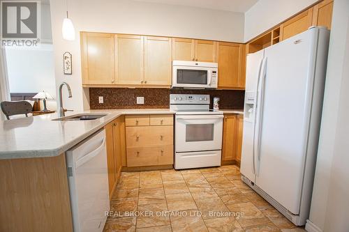 113 - 400 Romeo Street N, Stratford, ON - Indoor Photo Showing Kitchen