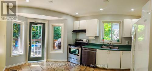 53 Pond Hollow Drive, Greater Sudbury, ON - Indoor Photo Showing Kitchen