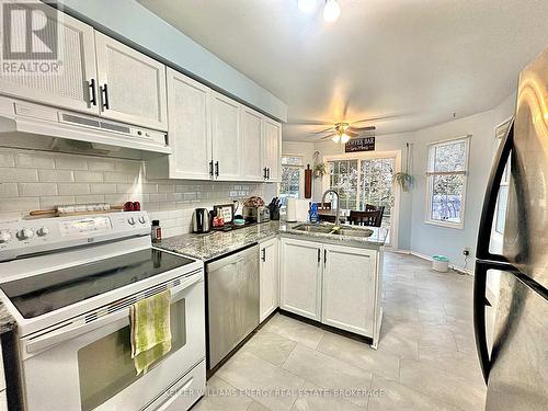 9 Maple Avenue, Asphodel-Norwood (Norwood), ON - Indoor Photo Showing Kitchen With Double Sink