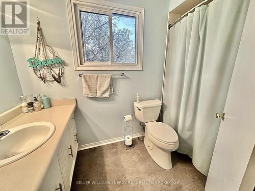 9 Maple Avenue, Asphodel-Norwood (Norwood), ON - Indoor Photo Showing Bathroom