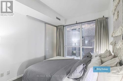 807 - 70 Temperance Street, Toronto, ON - Indoor Photo Showing Bedroom