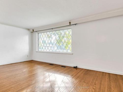 16 Florida Cres, Toronto, ON - Indoor Photo Showing Other Room