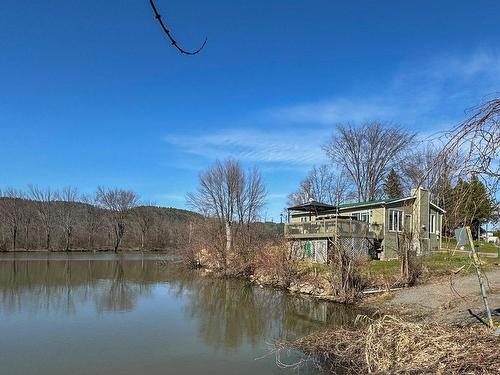 Bord de l'eau - 49 Rue Taillefer, Grenville-Sur-La-Rouge, QC - Outdoor With Body Of Water With View