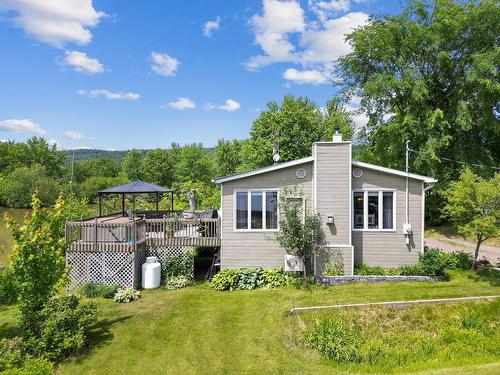 ExtÃ©rieur - 49 Rue Taillefer, Grenville-Sur-La-Rouge, QC - Outdoor With Deck Patio Veranda