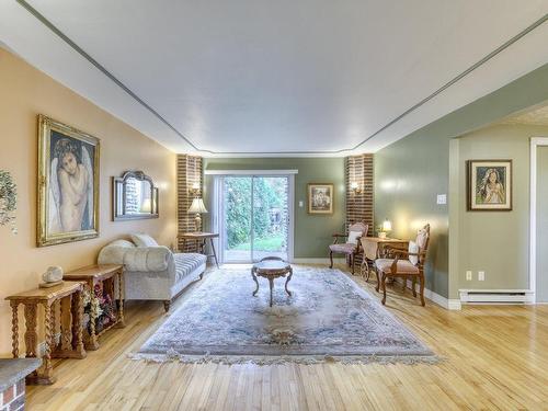 Salle familiale - 139 Boul. De L'Assomption, Repentigny (Repentigny), QC - Indoor Photo Showing Living Room