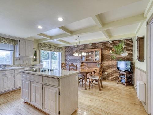 Cuisine - 139 Boul. De L'Assomption, Repentigny (Repentigny), QC - Indoor Photo Showing Kitchen With Upgraded Kitchen