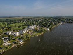 Vue sur l'eau - 