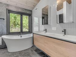 Ensuite bathroom - 