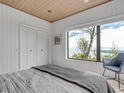 Chambre Ã Â coucher - 197 Ch. Du Domaine-Charlevoix, Les Éboulements, QC - Indoor Photo Showing Bedroom