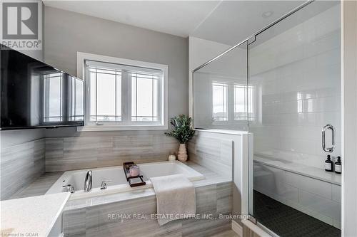 49 Keating Street, Guelph, ON - Indoor Photo Showing Bathroom