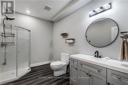 49 Keating Street, Guelph, ON - Indoor Photo Showing Bathroom