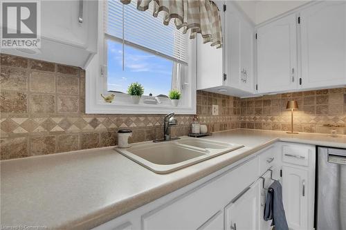 117 Olive Street, Grimsby, ON - Indoor Photo Showing Kitchen