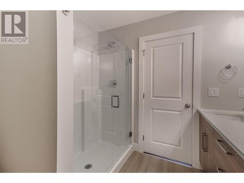 208 Corral Boulevard, Cranbrook, BC - Indoor Photo Showing Bathroom