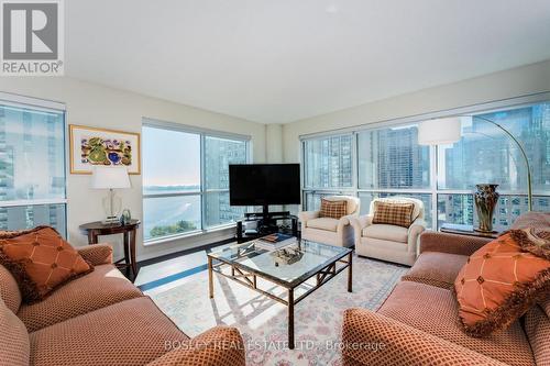 2006 - 10 Queens Quay W, Toronto, ON - Indoor Photo Showing Living Room