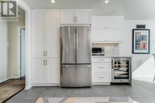 2006 - 10 Queens Quay W, Toronto, ON - Indoor Photo Showing Kitchen