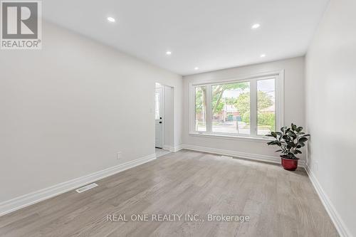 27 Snaresbrook Drive, Toronto, ON - Indoor Photo Showing Other Room