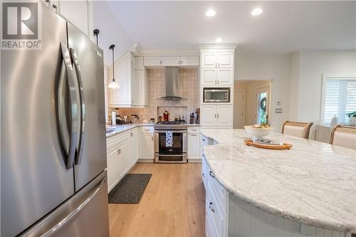 18537 Stonehouse Point Road, Cornwall, ON - Indoor Photo Showing Kitchen With Upgraded Kitchen