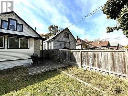 528 Elm Avenue, Windsor, ON - Outdoor