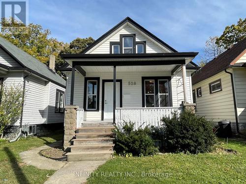 528 Elm Avenue, Windsor, ON - Outdoor With Facade