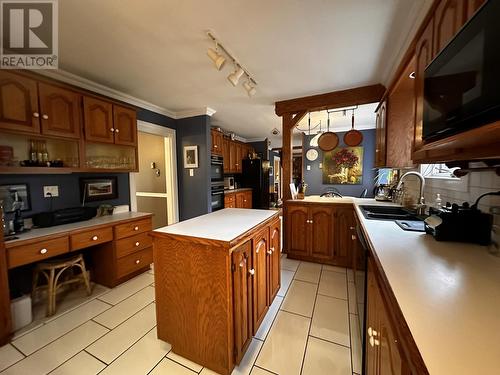 137 Portugal Cove Road, St. John'S, NL - Indoor Photo Showing Kitchen