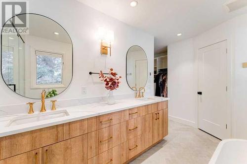 72 Canova Road Sw, Calgary, AB - Indoor Photo Showing Bathroom