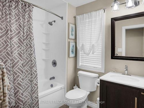 24-8 Hemlock Way, Grimsby, ON - Indoor Photo Showing Bathroom