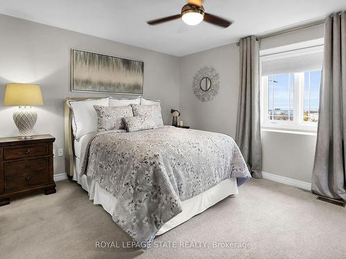 24-8 Hemlock Way, Grimsby, ON - Indoor Photo Showing Bedroom