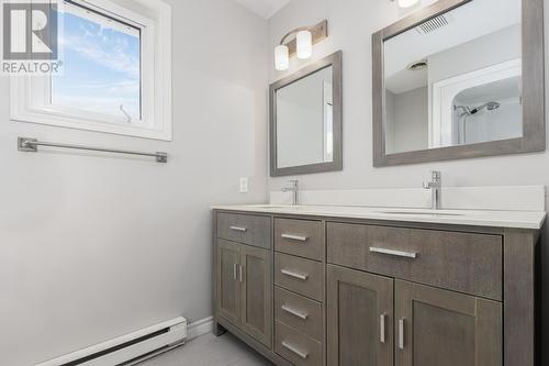 80 Greenspond Drive, St. John'S, NL - Indoor Photo Showing Bathroom