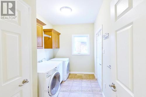 448 Cottontail Crescent, London, ON - Indoor Photo Showing Laundry Room