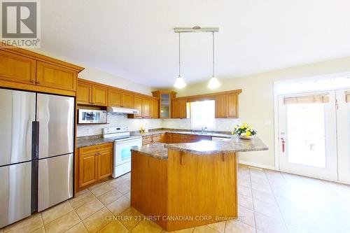 448 Cottontail Crescent, London, ON - Indoor Photo Showing Kitchen