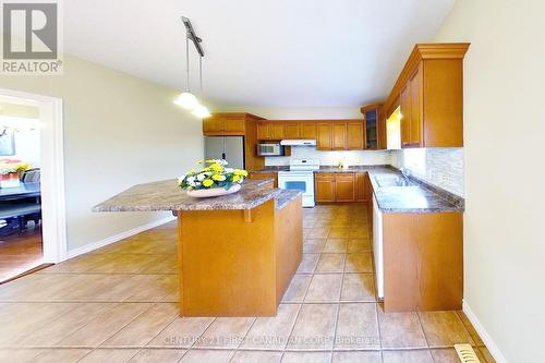 448 Cottontail Crescent, London, ON - Indoor Photo Showing Kitchen