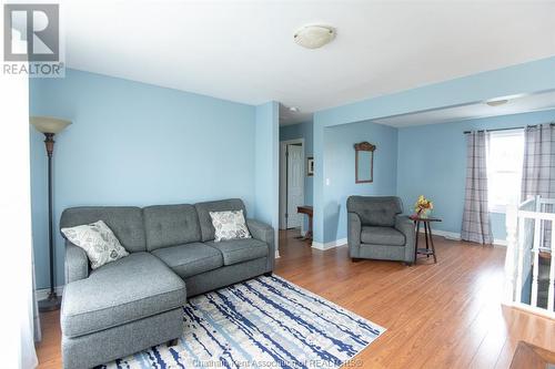 25488 Lindsay Road, Dresden, ON - Indoor Photo Showing Living Room