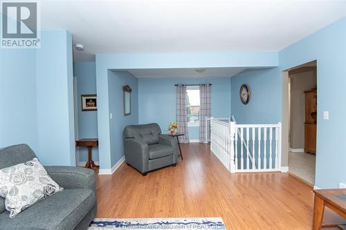 25488 Lindsay Road, Dresden, ON - Indoor Photo Showing Living Room