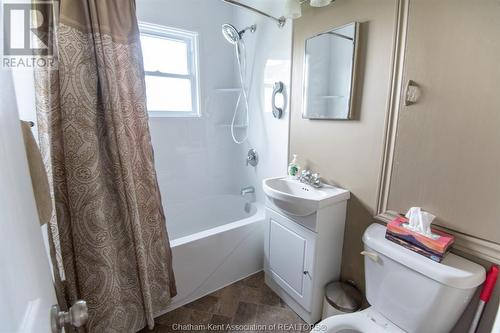 25488 Lindsay Road, Dresden, ON - Indoor Photo Showing Bathroom