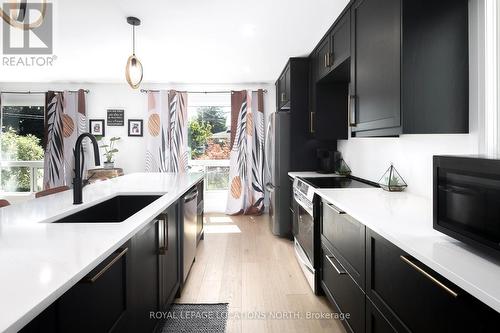 44 Parker Street W, Meaford, ON - Indoor Photo Showing Kitchen With Upgraded Kitchen