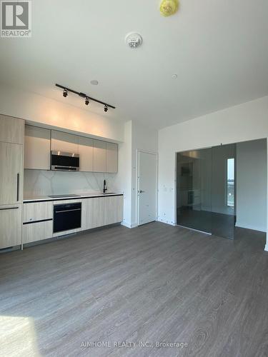 814 - 425 Front Street E, Toronto, ON - Indoor Photo Showing Kitchen