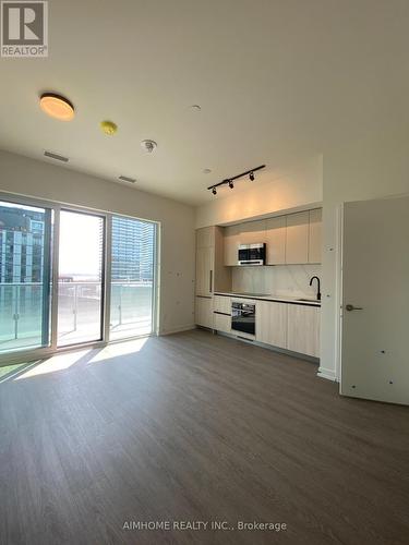 814 - 425 Front Street E, Toronto, ON - Indoor Photo Showing Kitchen