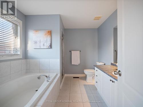 54 Saint Victor Drive, Vaughan, ON - Indoor Photo Showing Bathroom