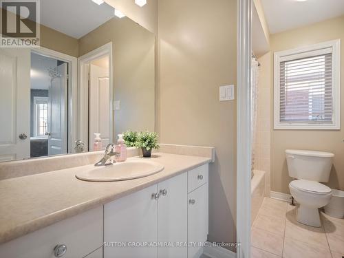 54 Saint Victor Drive, Vaughan, ON - Indoor Photo Showing Bathroom