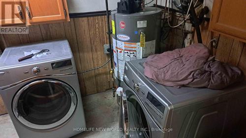 11 Riverglen Drive, Georgina, ON - Indoor Photo Showing Laundry Room