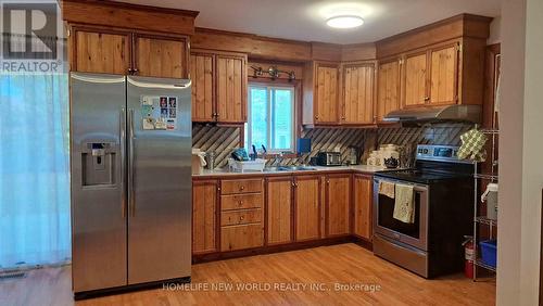 11 Riverglen Drive, Georgina, ON - Indoor Photo Showing Kitchen With Double Sink