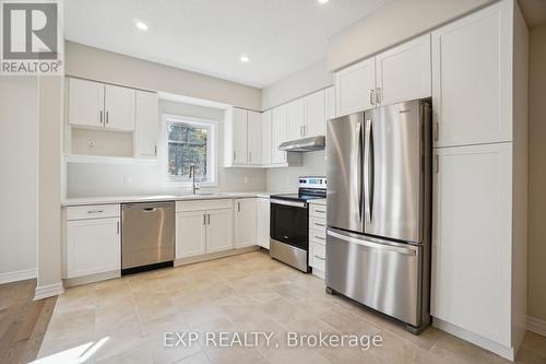 31 Shipley Avenue, Collingwood, ON - Indoor Photo Showing Kitchen With Stainless Steel Kitchen