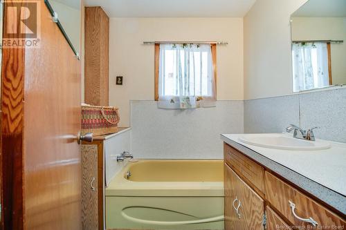 296 Main Street, Hartland, NB - Indoor Photo Showing Bathroom