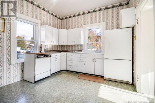 296 Main Street, Hartland, NB - Indoor Photo Showing Kitchen